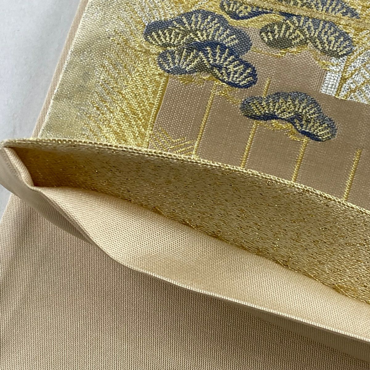 【美品】 袋帶 逸品級 證書齊全 草花紋紋 仙鶴 金銀彩 金金箔 米色 六通 純蠶絲