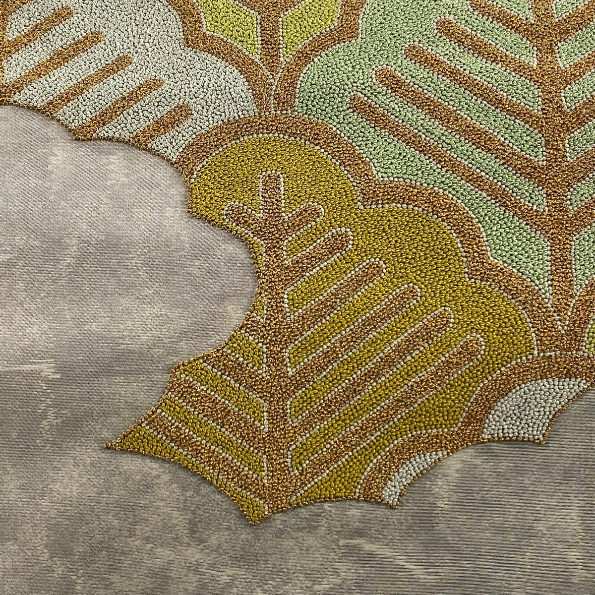 【庫存清倉】 【美品】 袋帶 名品級 樹木 相良刺繡 金絲 灰色 大鼓圖案 純蠶絲