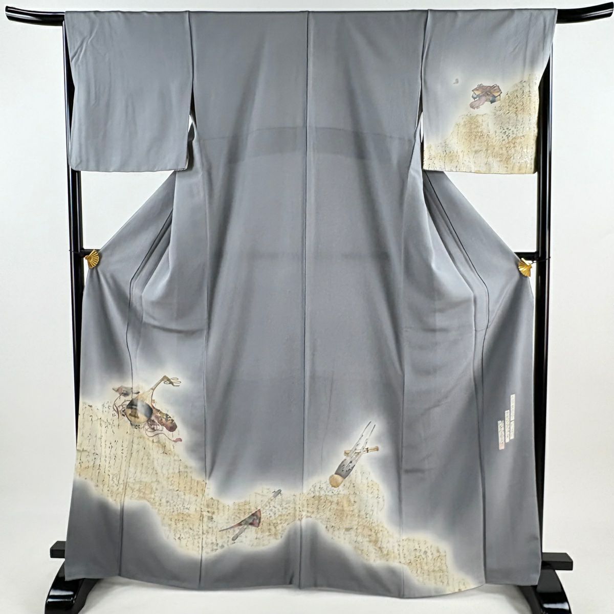【庫存清倉】 付下 身長167cm 袖長67cm M 雙層 樽本伊勢蔵 附有落款 和樂器 冊子 金銀彩 灰 純蠶絲 名品級