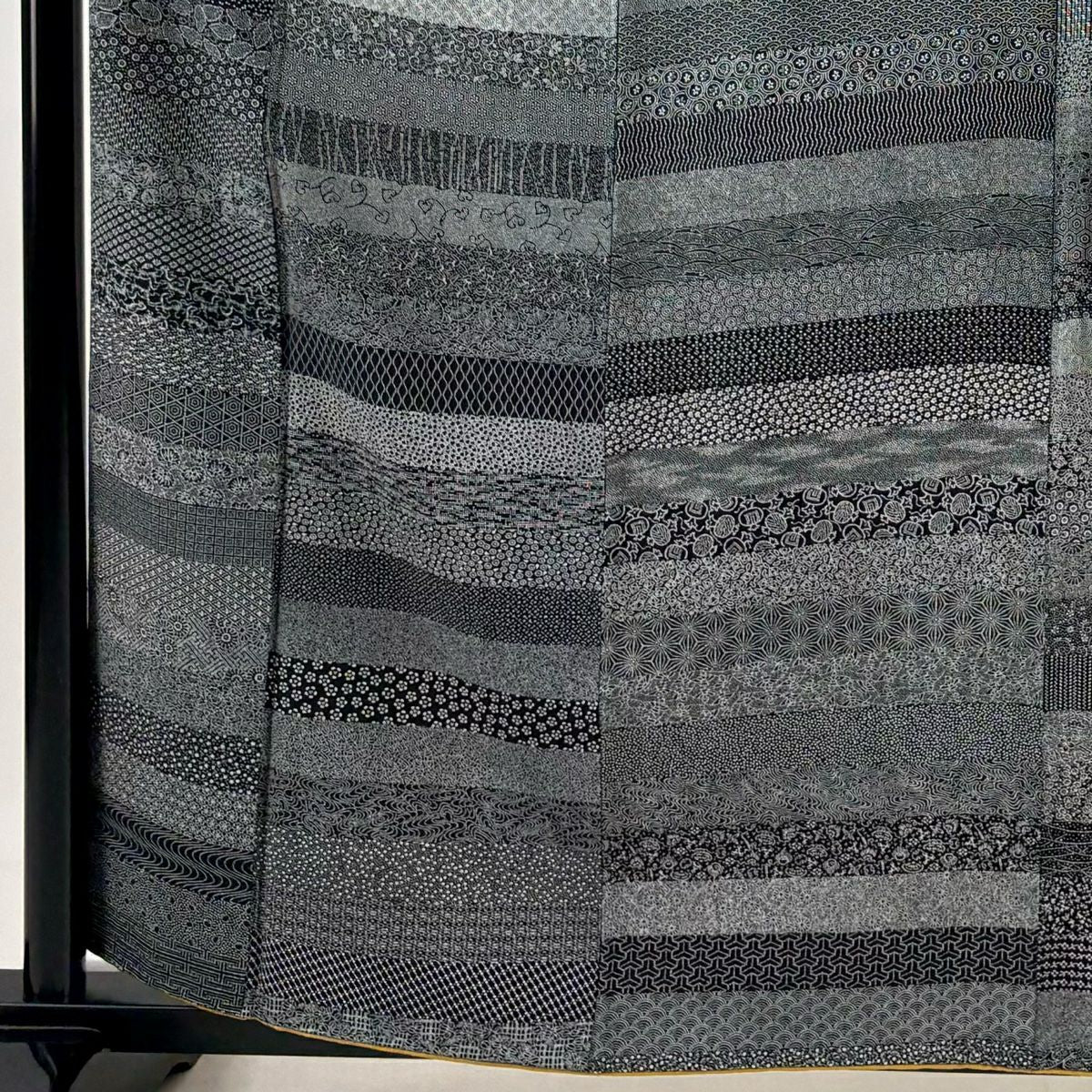 【美品】 江戶小紋 身長161cm 袖長62cm S 雙層 落款あり 寄せ柄 小花 黑 純蠶絲 名品級