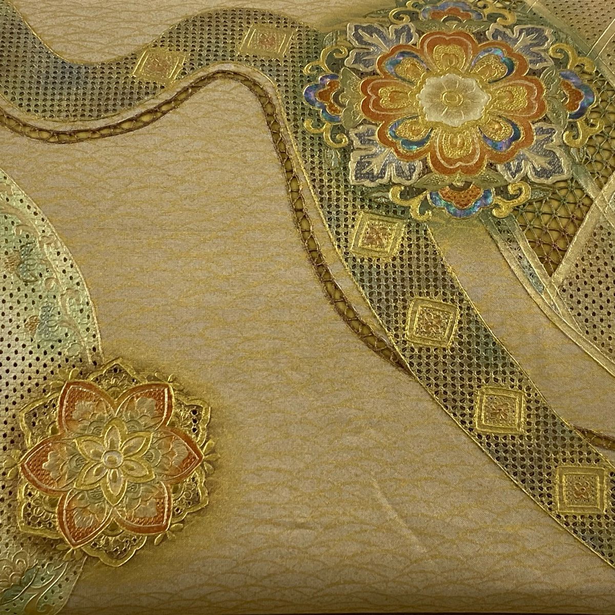 【庫存清倉】 【美品】 袋帶 名品級 華紋 露芝 螺鈿 金銀彩 淺茶 純蠶絲 お太鼓柄