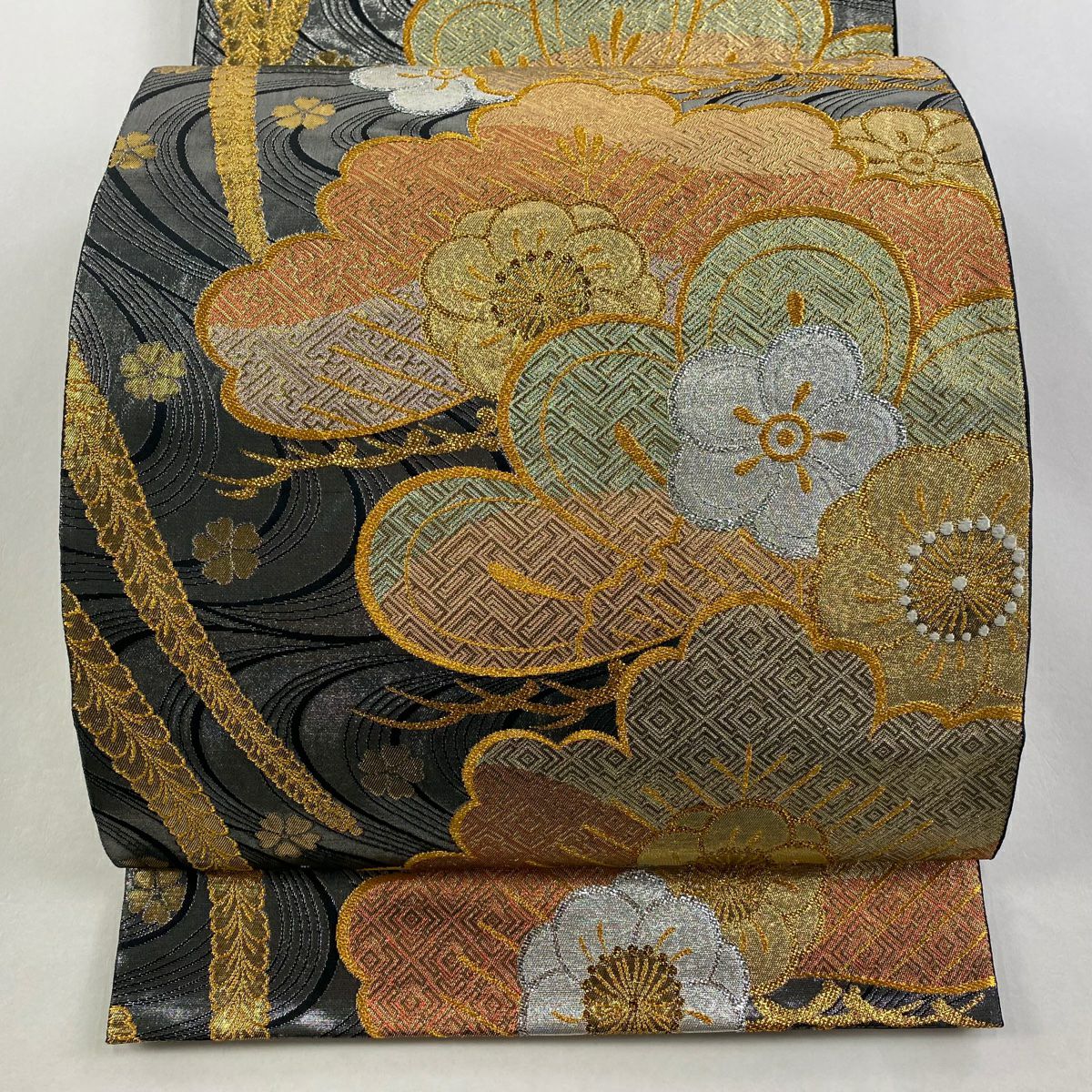 【美品】 袋帶 秀品級 松樹梅花 櫻花 金糸 金金箔 銀 六通 純蠶絲