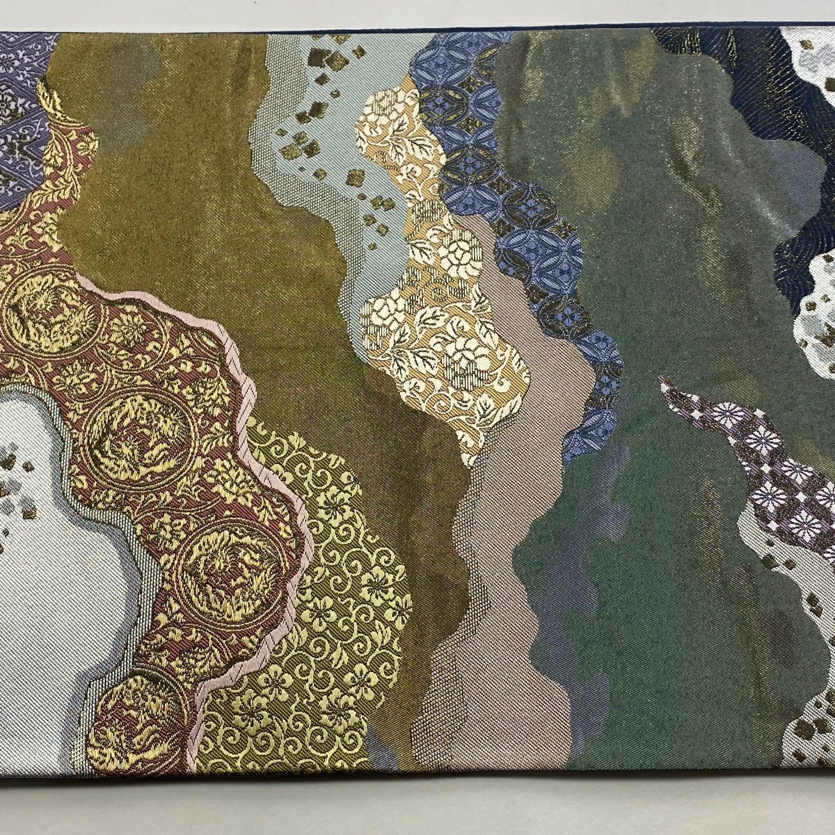 【美品】 袋帶 秀品級 圓文 花唐草紋 金銀彩 刺繡 灰綠 六通 純蠶絲