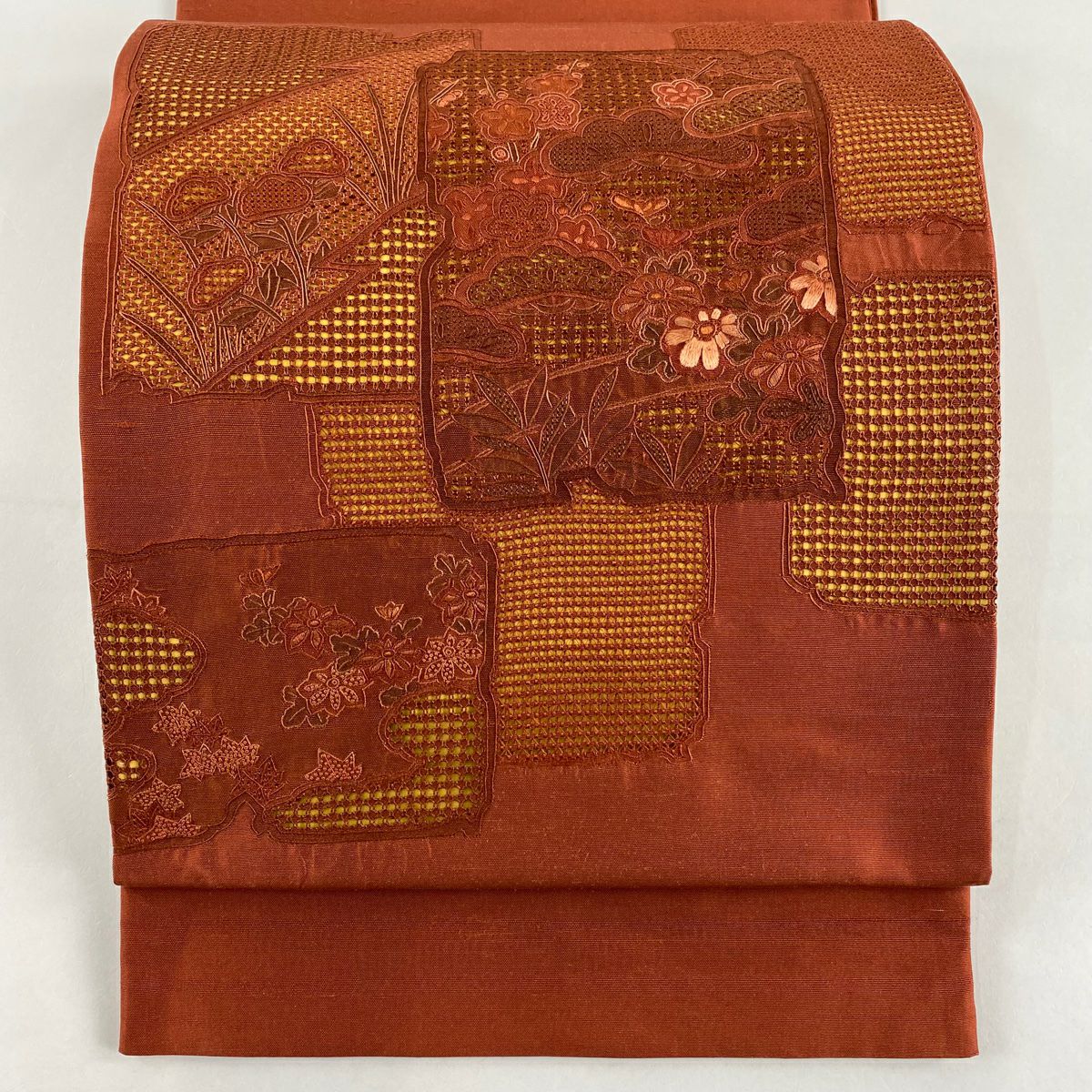 【美品】 袋帶 秀品級 紬織織 破れ色紙 松樹梅花 刺繡 小豆 深藍色 お太鼓柄 純蠶絲