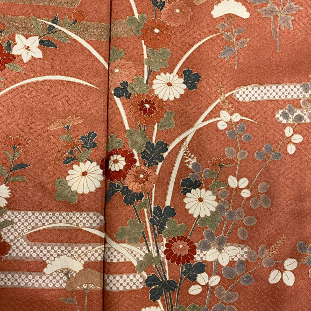 訪問服 身長166cm 袖長66cm M 雙層 吾妻德穗 落款 秋草紋 ヱ霞 金銀彩 刺繡 粉紅 純蠶絲 名品級 一つ紋