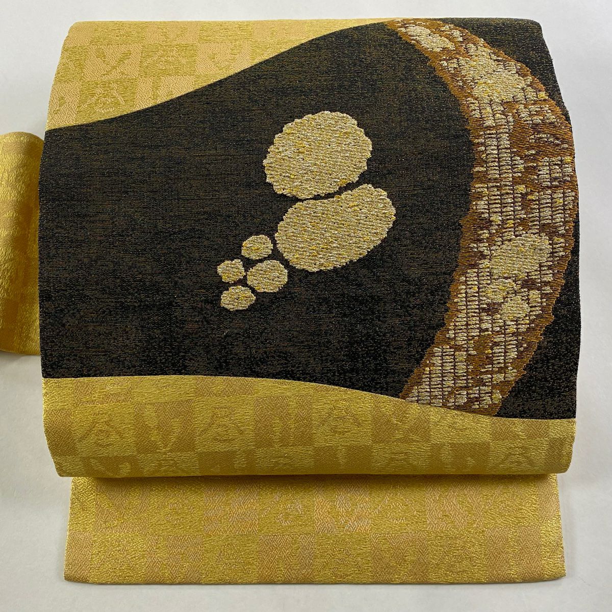 【美品】 名古屋帶 逸品級 幾何圖案 金絲 金金箔 金 純蠶絲