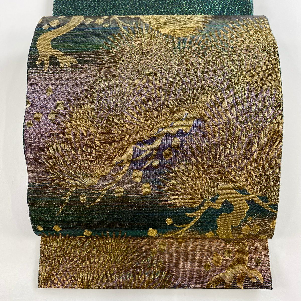 【美品】 袋帶 逸品級 佐波理 落款あり 綴 松樹 霞 金糸 金金箔 綠 お太鼓柄 純蠶絲