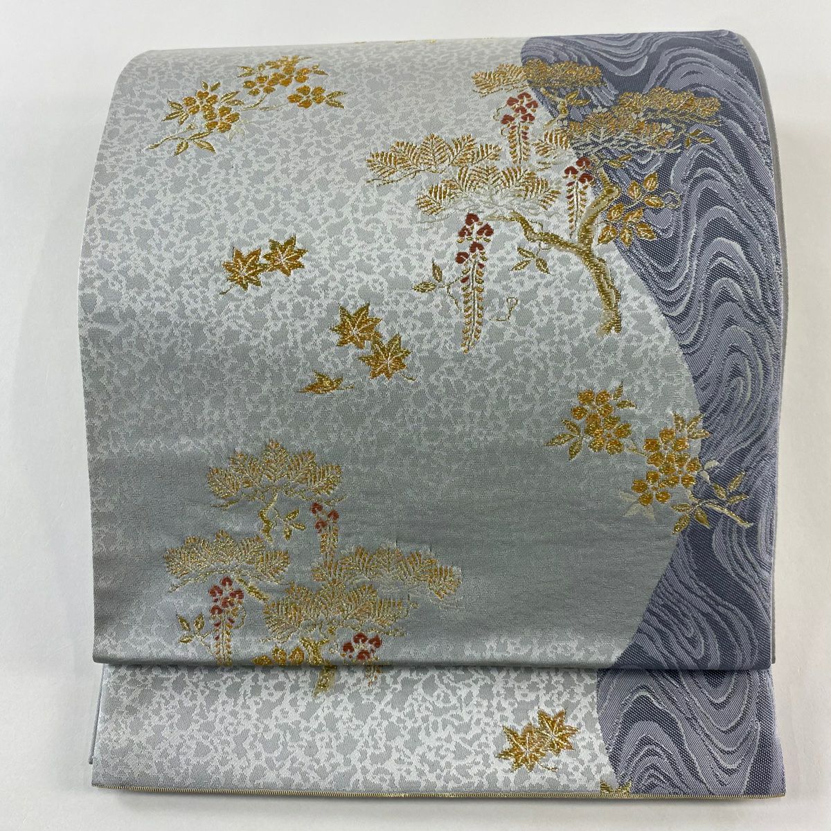 【美品】 袋帶 秀品級 松樹葉仕立 松樹 楓 金絲 灰色 六通 純蠶絲