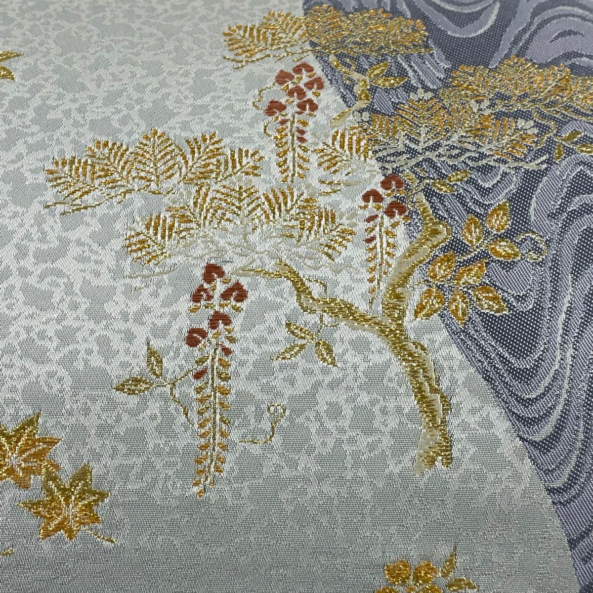 【美品】 袋帶 秀品級 松樹葉仕立 松樹 楓 金絲 灰色 六通 純蠶絲