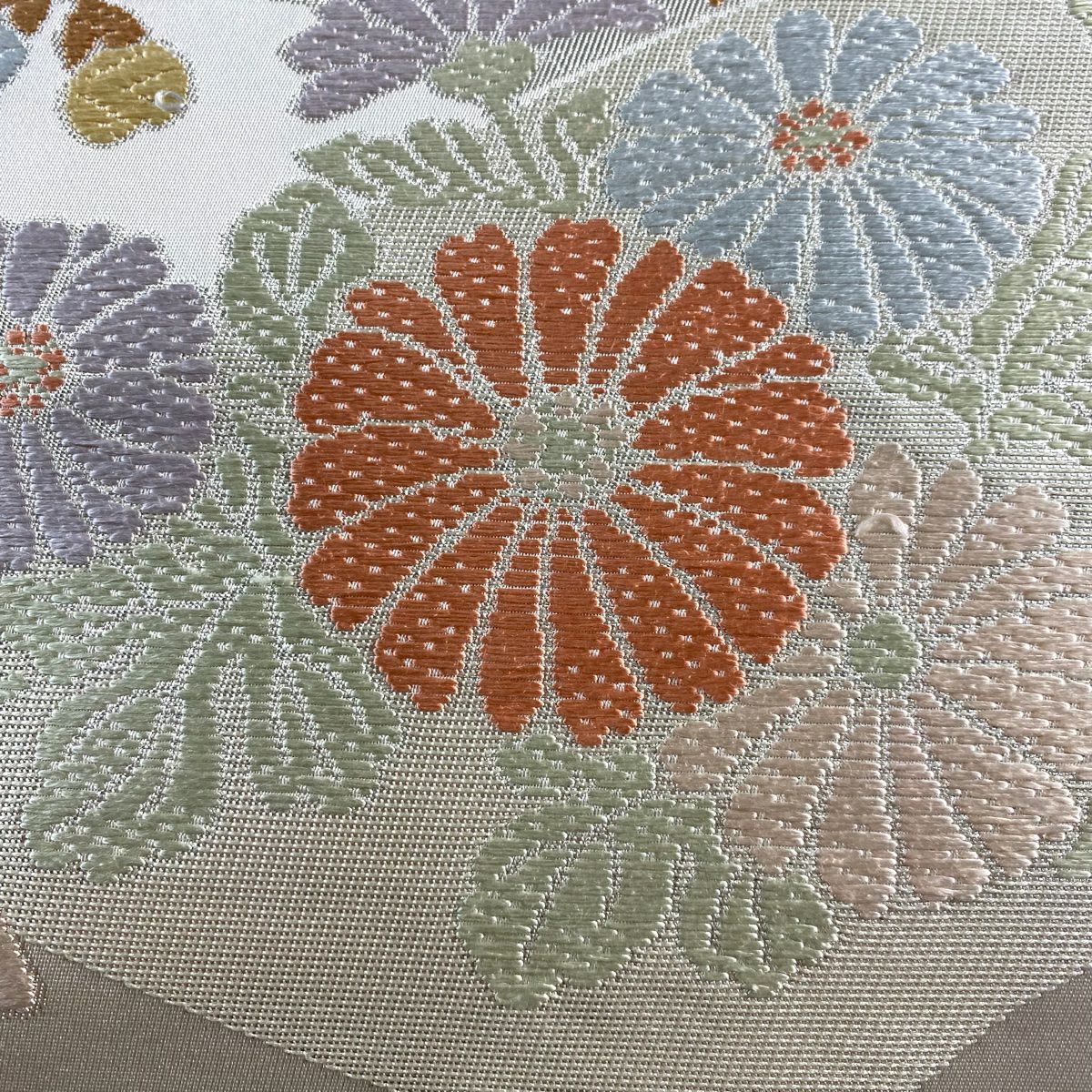 【庫存清倉】 【美品】 袋帶 名品級 扇子面 草花紋紋 金金箔 唐織 白色 六通 純蠶絲