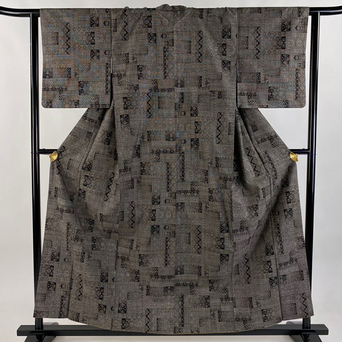 【清倉特賣】 【美品】 紬織 身長158.5cm 袖長63cm S 雙層 華紋 幾何圖案 焦茶 純蠶絲 名品級