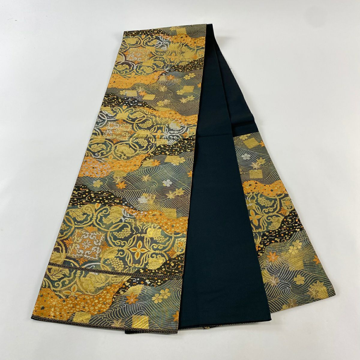 【庫存清倉】 袋帶 名品級 服部織物 附落款 琥珀錦 雙層金金箔織 手工藝 關西仕立 華紋 葡萄唐草紋 金絲 金金箔 灰綠 六通 純蠶絲