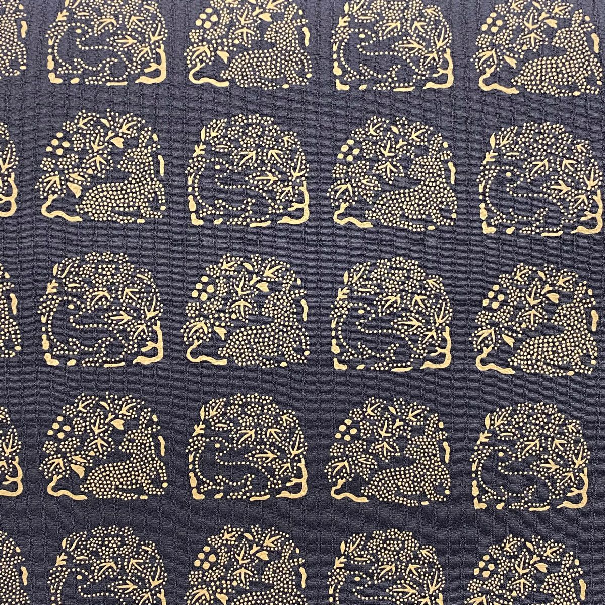 【美品】 袋帶 逸品級 花兔 深藍色 大鼓圖案 純蠶絲