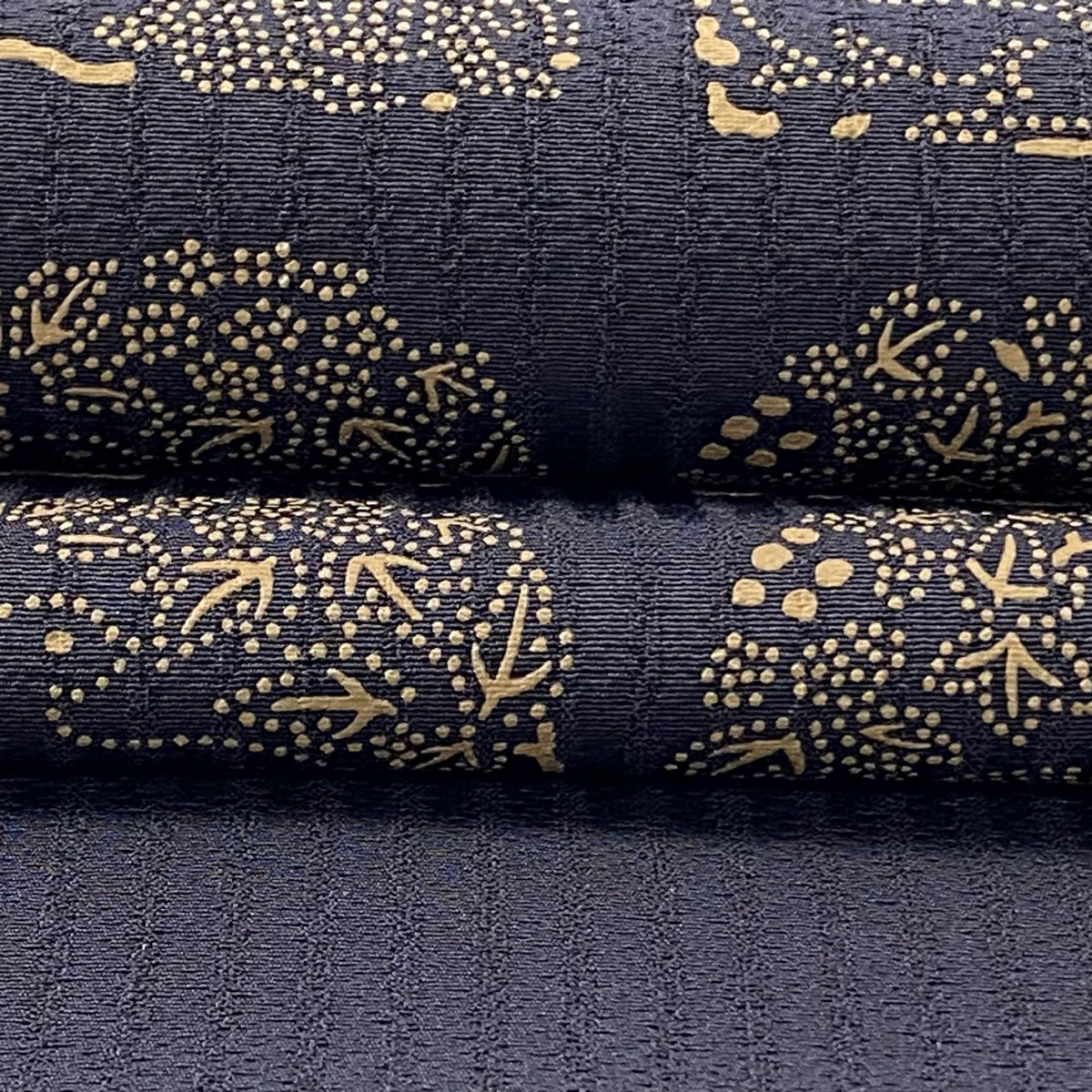【美品】 袋帶 逸品級 花兔 深藍色 大鼓圖案 純蠶絲