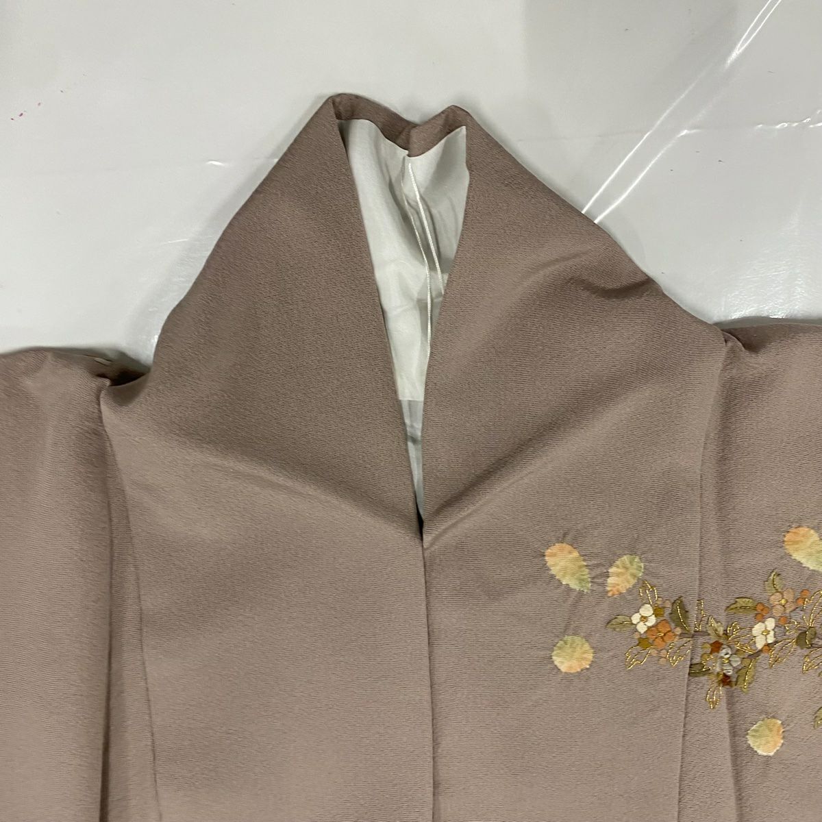 【庫存清倉】 【美品】 訪問服 身長156.5cm 袖長64.5cm M 雙層 枝花 光悅垣 刺繡 絞染 淡小豆 純蠶絲 名品級