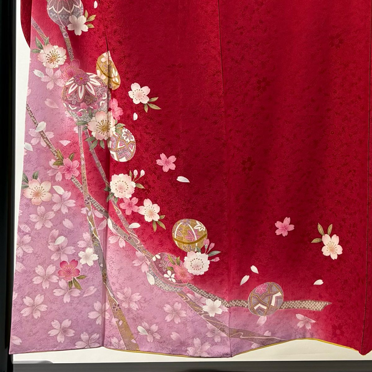 【庫存清倉】 【美品】 振袖禮服 身長154.5cm 袖長63cm S 雙層 手鞠 櫻花 拉麵 金銀彩 紅 純蠶絲 名品級
