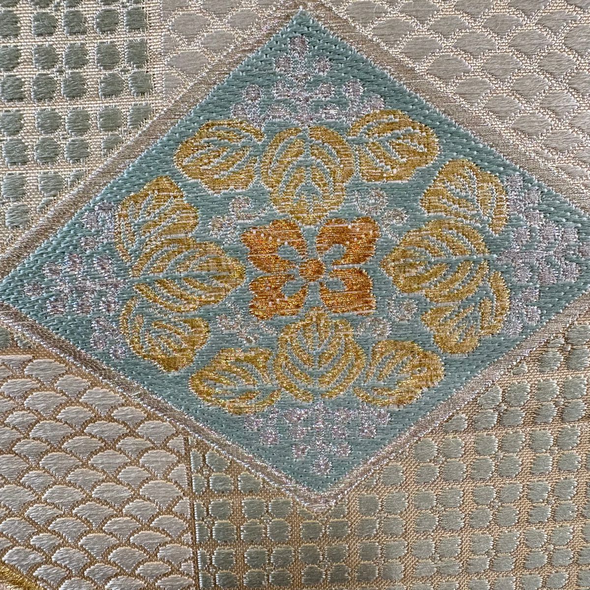 【庫存清倉】 【美品】 袋帶 名品級 花菱 向鳥 金金箔 金銀絲 米色 六通 純蠶絲