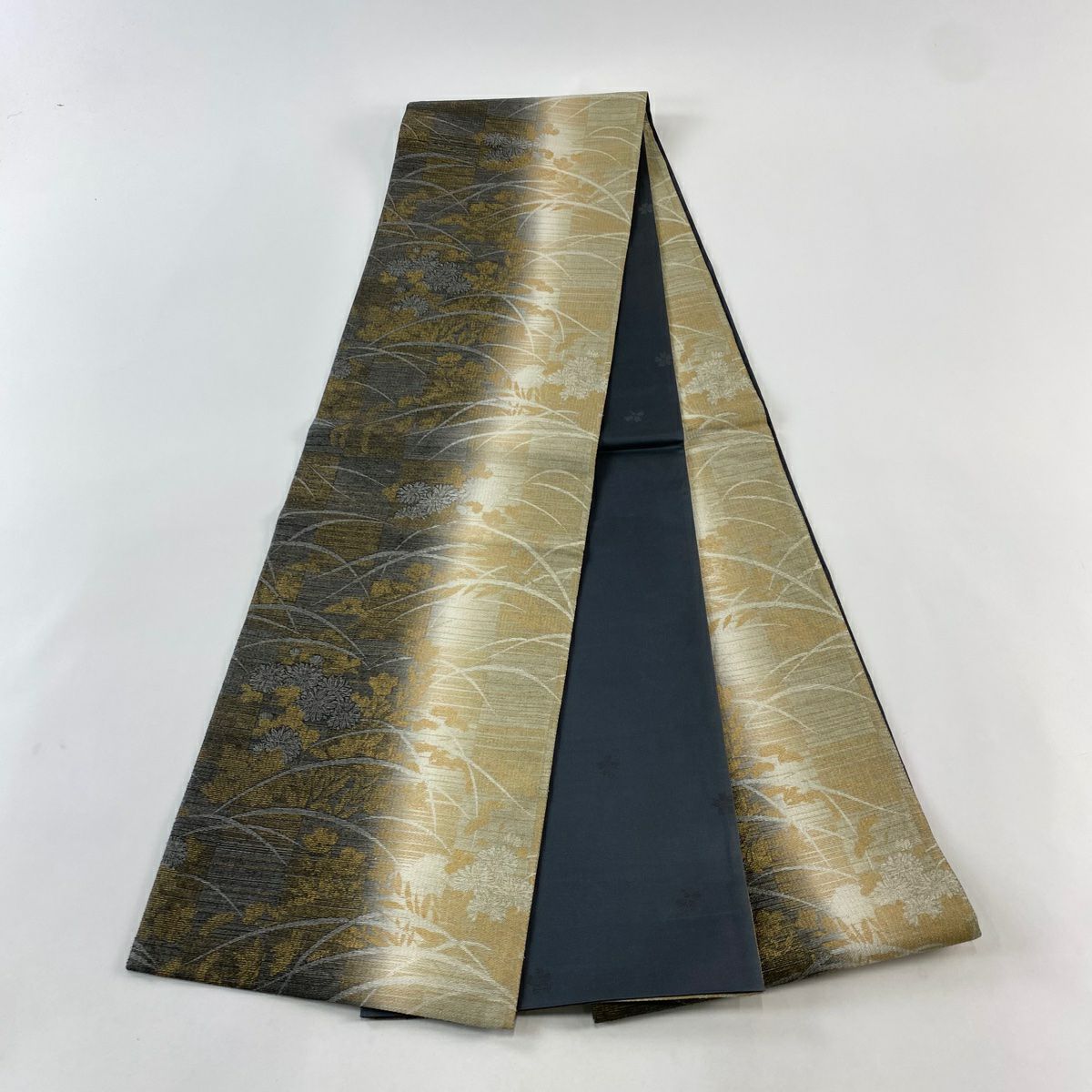 【庫存清倉】 【美品】 袋帶 名品級 菊花 芝 金銀彩 灰色 全通 純蠶絲