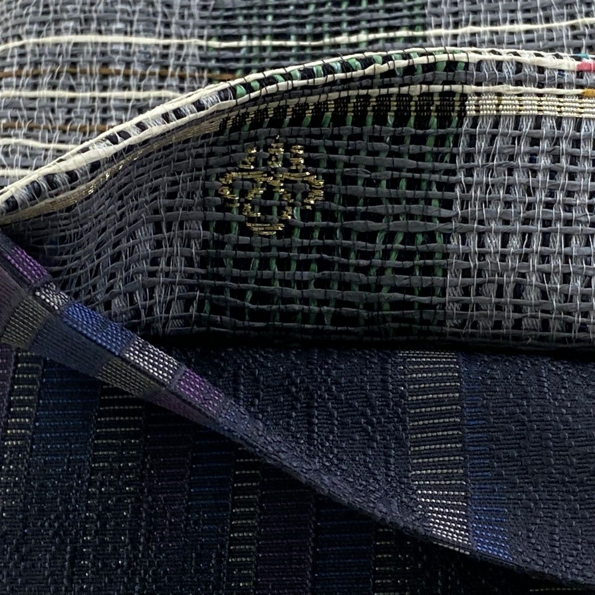 【美品】 袋帶 逸品級 じゅらく 落款あり やまと 格子 青灰 深藍色 お太鼓柄 純蠶絲
