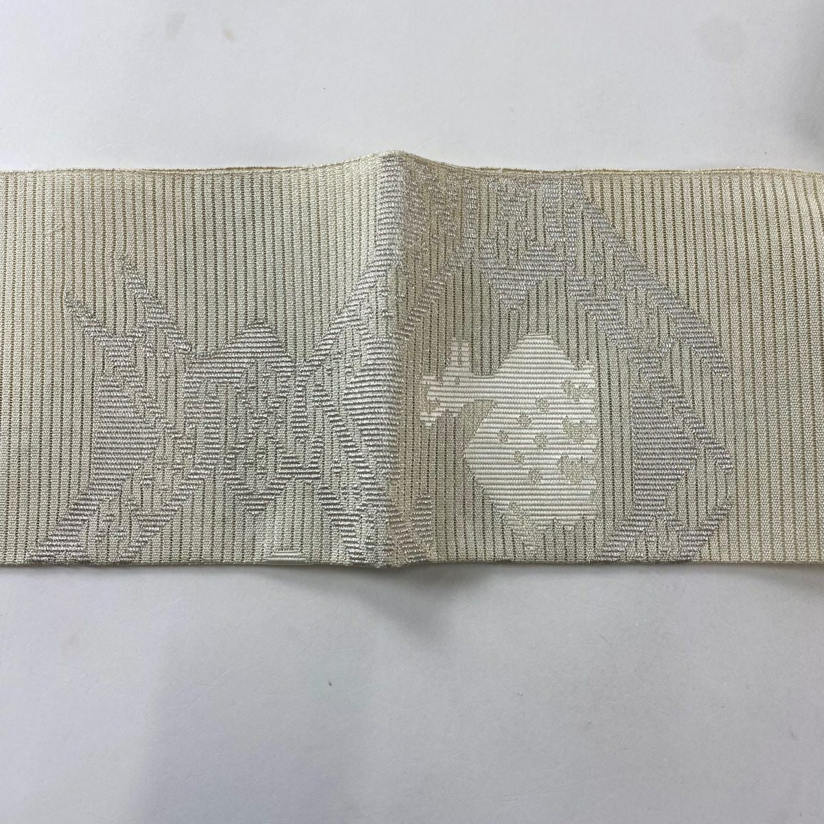 【美品】 名古屋帶 優品級 夏帶 隧道仕立 有栖川 銀線 奶油色 純蠶絲