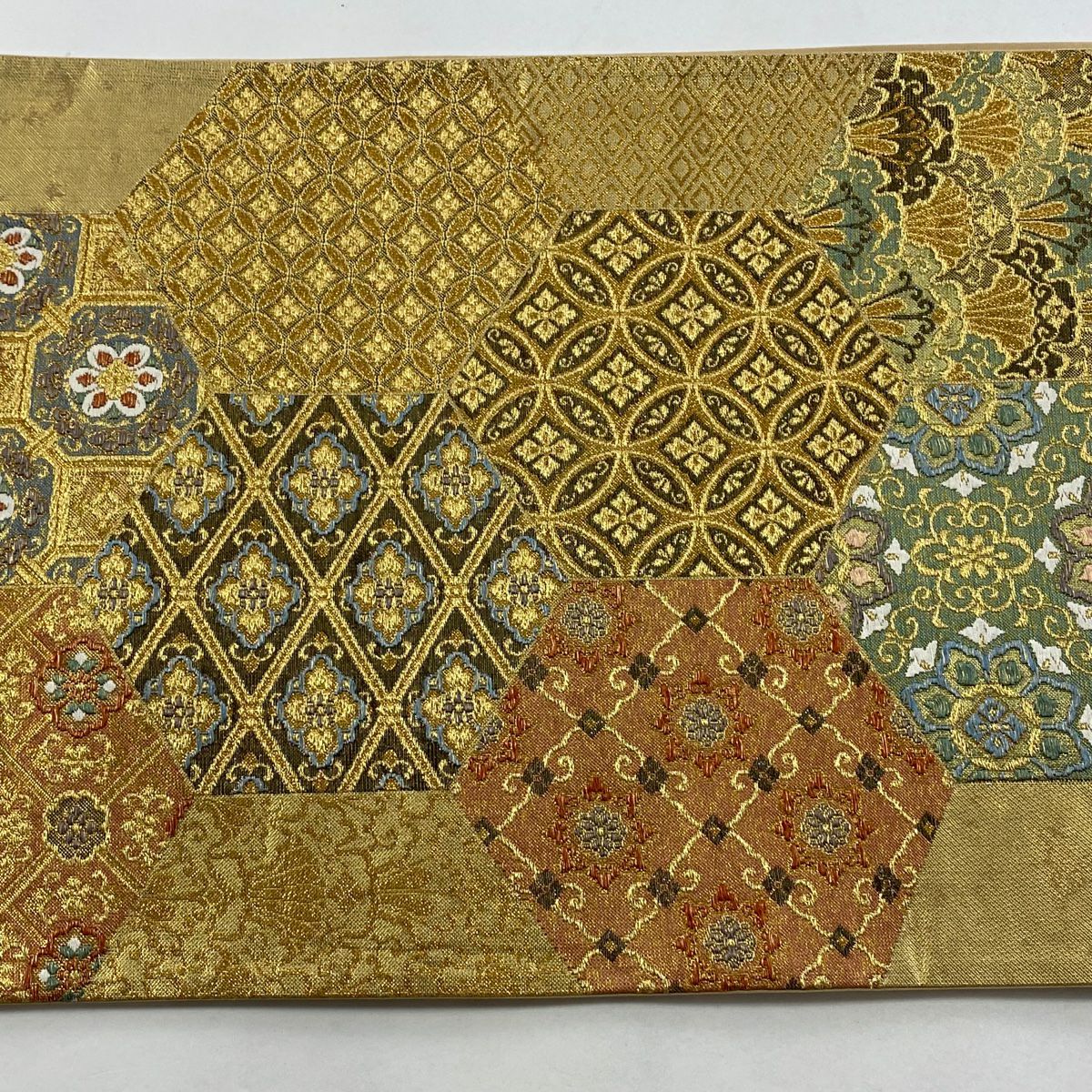 【美品】 袋帶 秀品級 華紋 有職紋樣 金絲 金金箔 金色 六通 純蠶絲