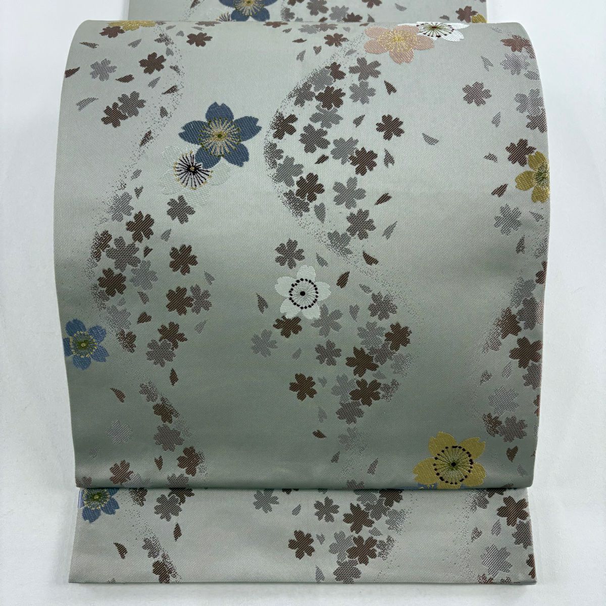 【庫存清倉】 【美品】 袋帶 名品級 附落款 こむさでもーど 櫻花 櫻花花瓣 金絲 灰色 六通 純蠶絲