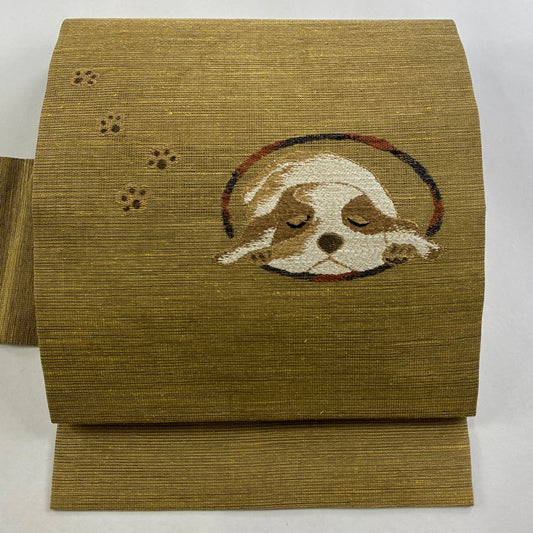 【美品】 名古屋帶 逸品級 犬 金絲 刺繡 淺黃土 純蠶絲