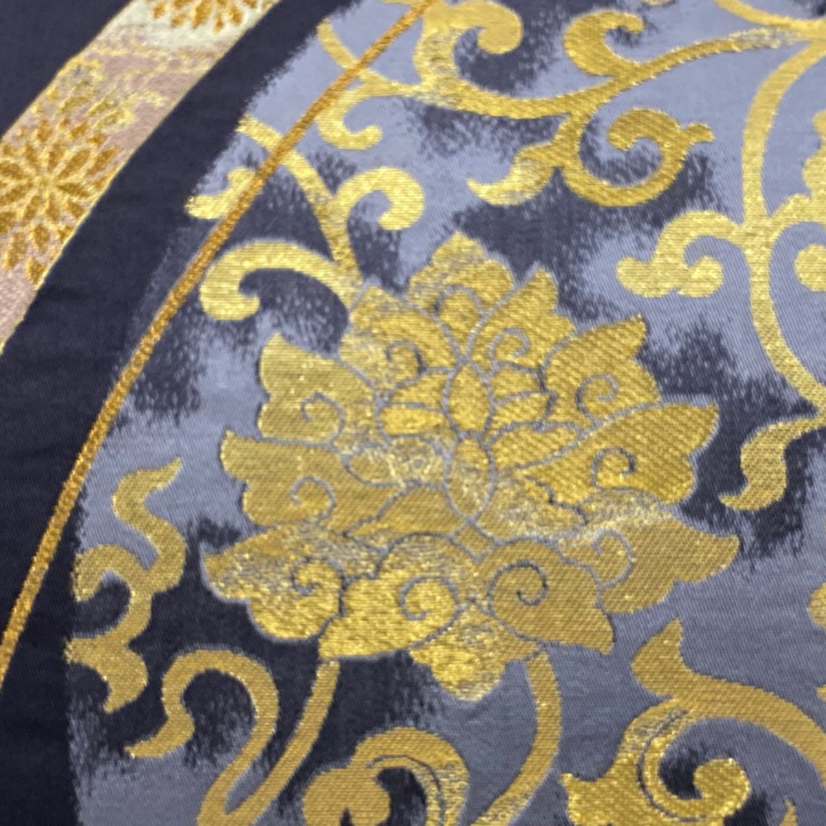 袋帶 逸品級 となみ織物 落款 花唐草紋 葡萄 金糸 金金箔 紫 六通 純蠶絲