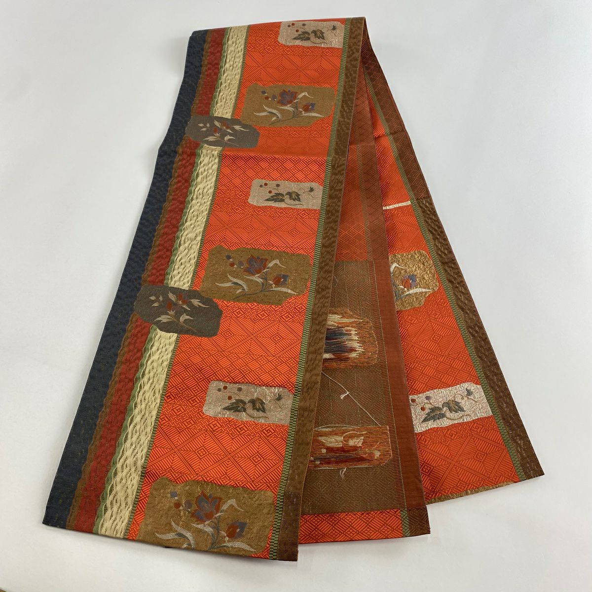【美品】 名古屋帶 優品級 八寸名古屋帶 隧道仕立 草花紋紋 條紋 金絲 朱 純蠶絲