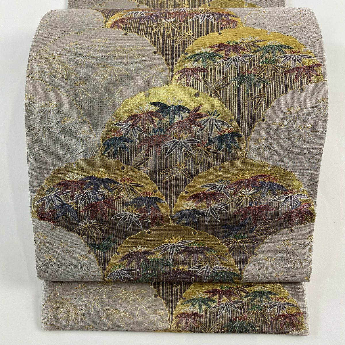 【美品】 袋帶 秀品級 笹 銀杏青海波 金金箔 灰茶 六通 純蠶絲