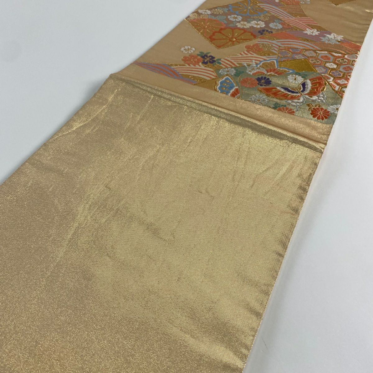 【美品】 袋帶 秀品級 蝶 色紙 金銀絲 刺繡 金 六通 純蠶絲