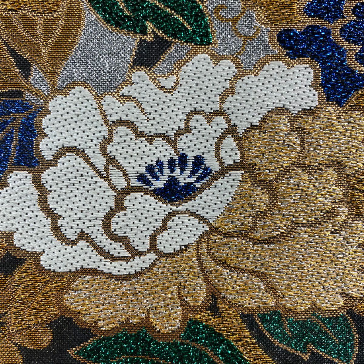 【美品】 袋帶 秀品級 御所車 草花紋 金糸 金金箔 黑 六通 純蠶絲