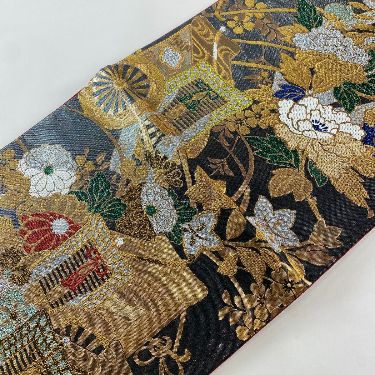 【美品】 袋帶 秀品級 御所車 草花紋 金糸 金金箔 黑 六通 純蠶絲