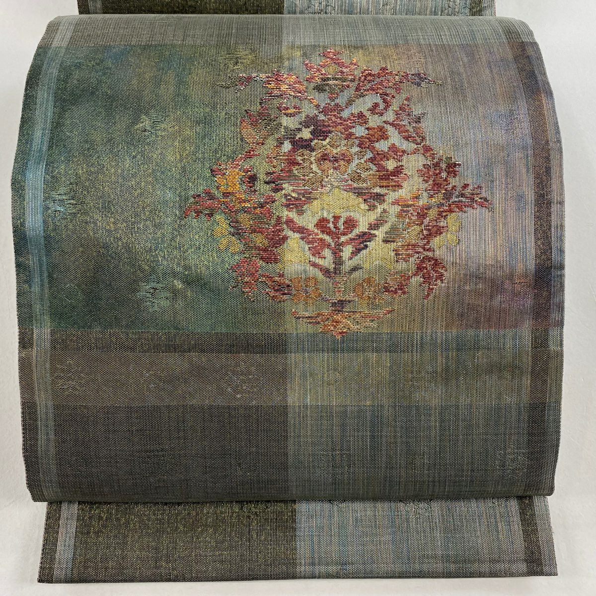 【美品】 袋帶 秀品級 草花紋紋 縞紋 金銀彩 金金箔 灰茶色 お太鼓柄 純蠶絲