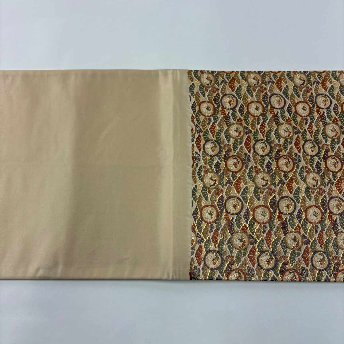 【美品】 袋帶 秀品級 關西仕立 雛蝶 笠松樹 金絲 金金箔 米色 六通 純蠶絲