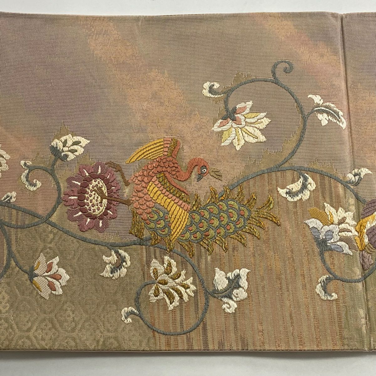 【美品】 袋帶 秀品級 天平孔雀紋 草花紋 金金箔 金絲 粉米色 六通 純蠶絲