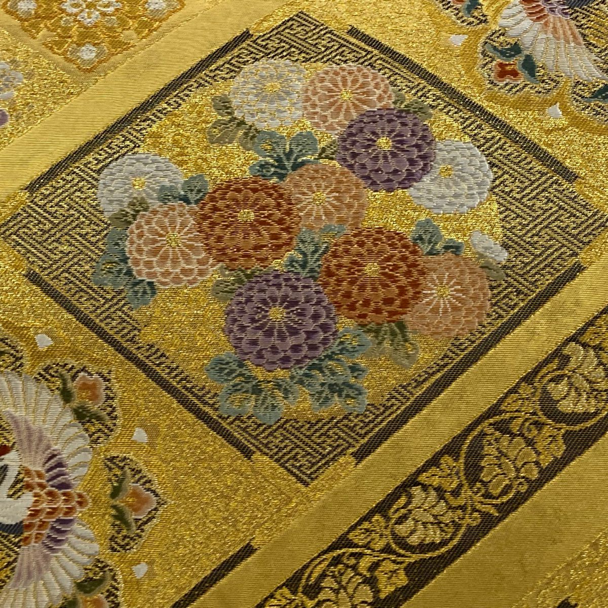 【美品】 袋帶 逸品級 關西仕立 花丸紋 華紋 金絲 金金箔 金色 大鼓圖案 純蠶絲