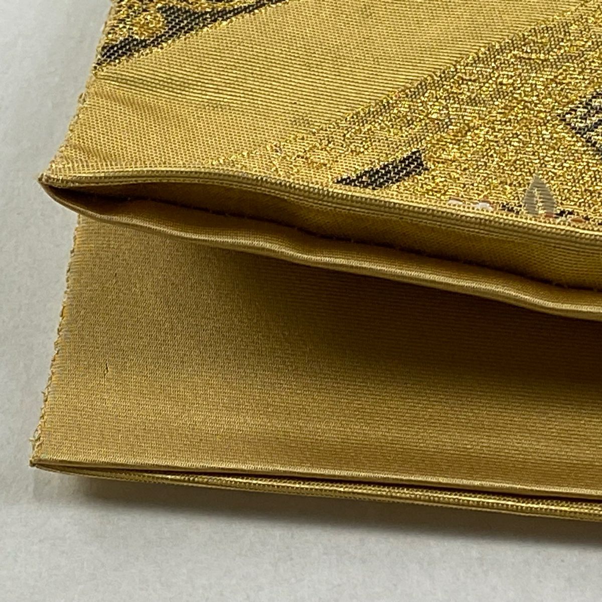 【美品】 袋帶 逸品級 關西仕立 花丸紋 華紋 金絲 金金箔 金色 大鼓圖案 純蠶絲