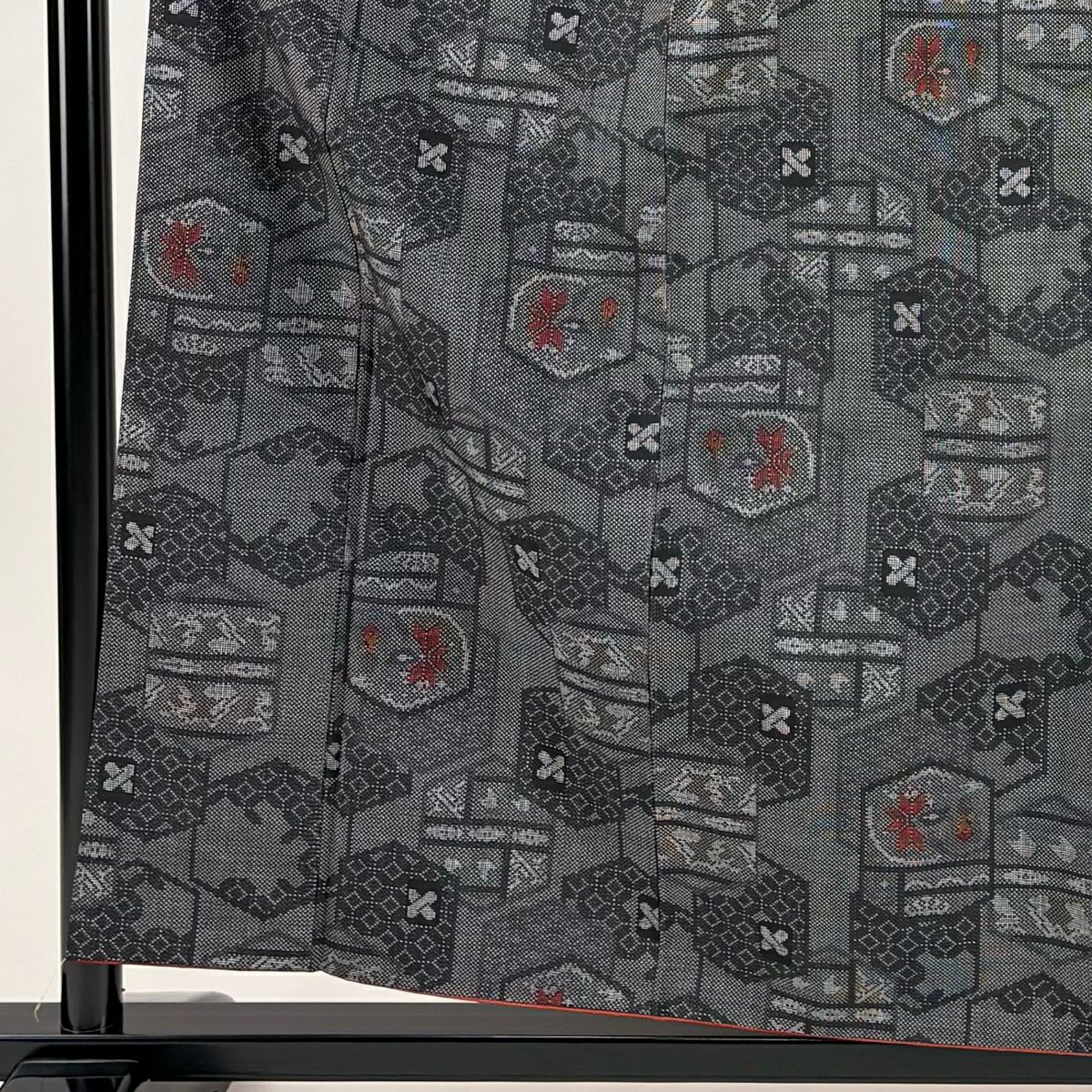 【美品】 紬織 身長157.5cm 袖長65.5cm M 雙層 龜甲 花紋 墨 金彩裝飾 純蠶絲 秀品級