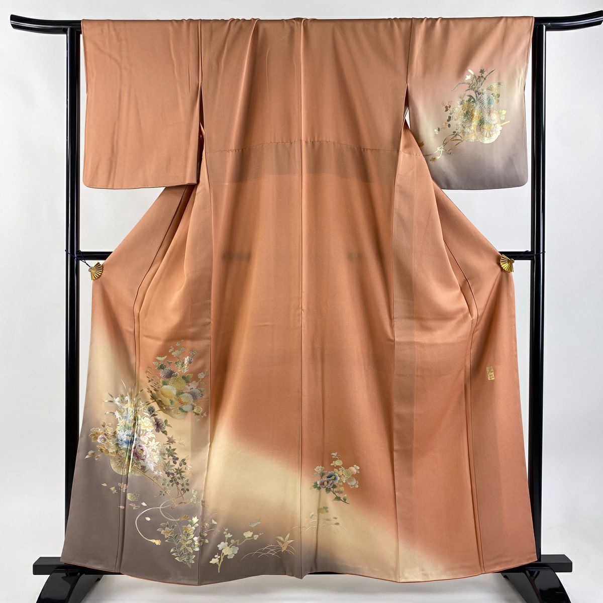 【美品】 付下 身長162cm 袖長64.5cm M 雙層 和田光正 落款 花車 菊花 金銀彩 漸層 粉米色 純蠶絲 逸品級