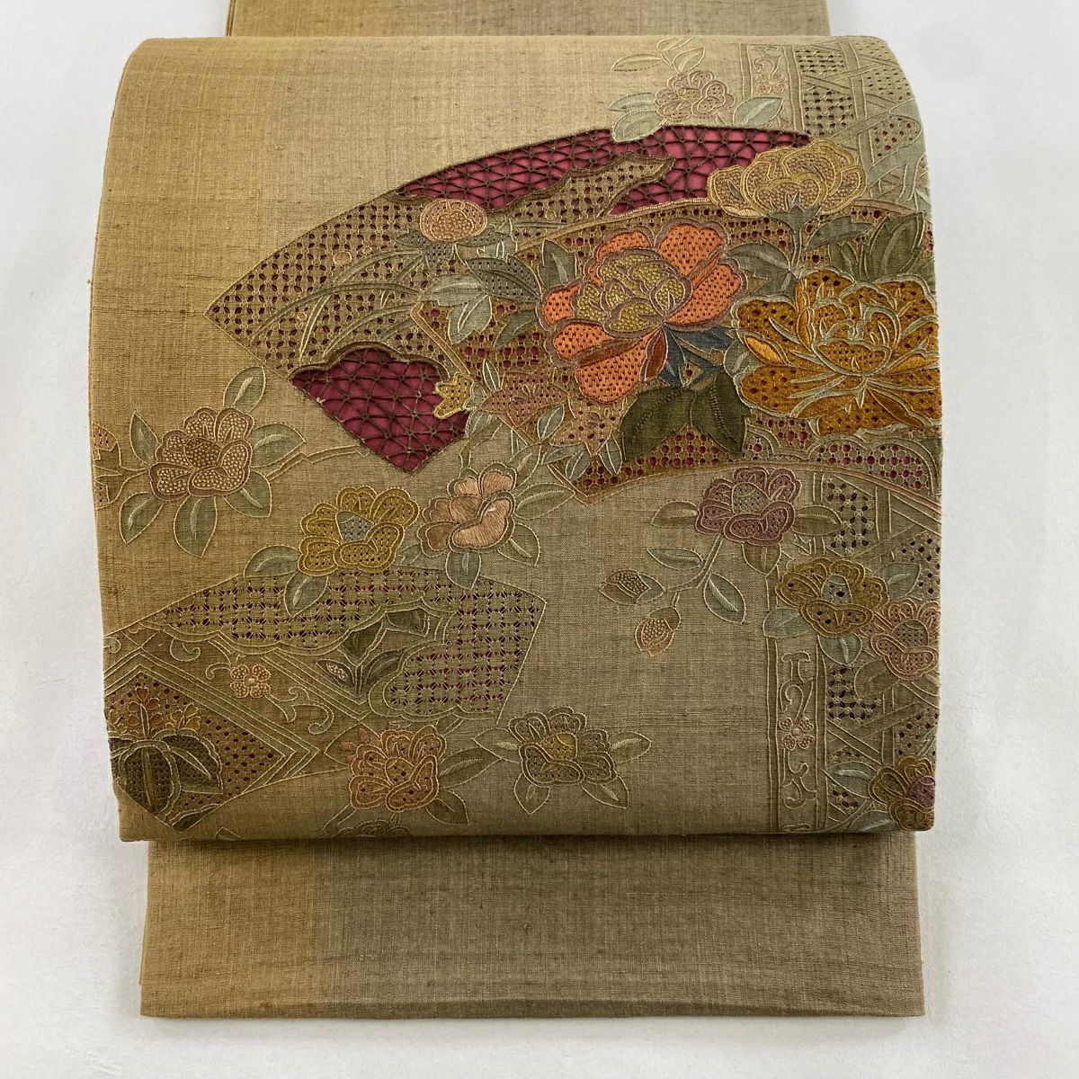 【美品】 袋帶 秀品級 扇子面 草花紋刺繡 漸層 茶綠 金銀彩 純蠶絲