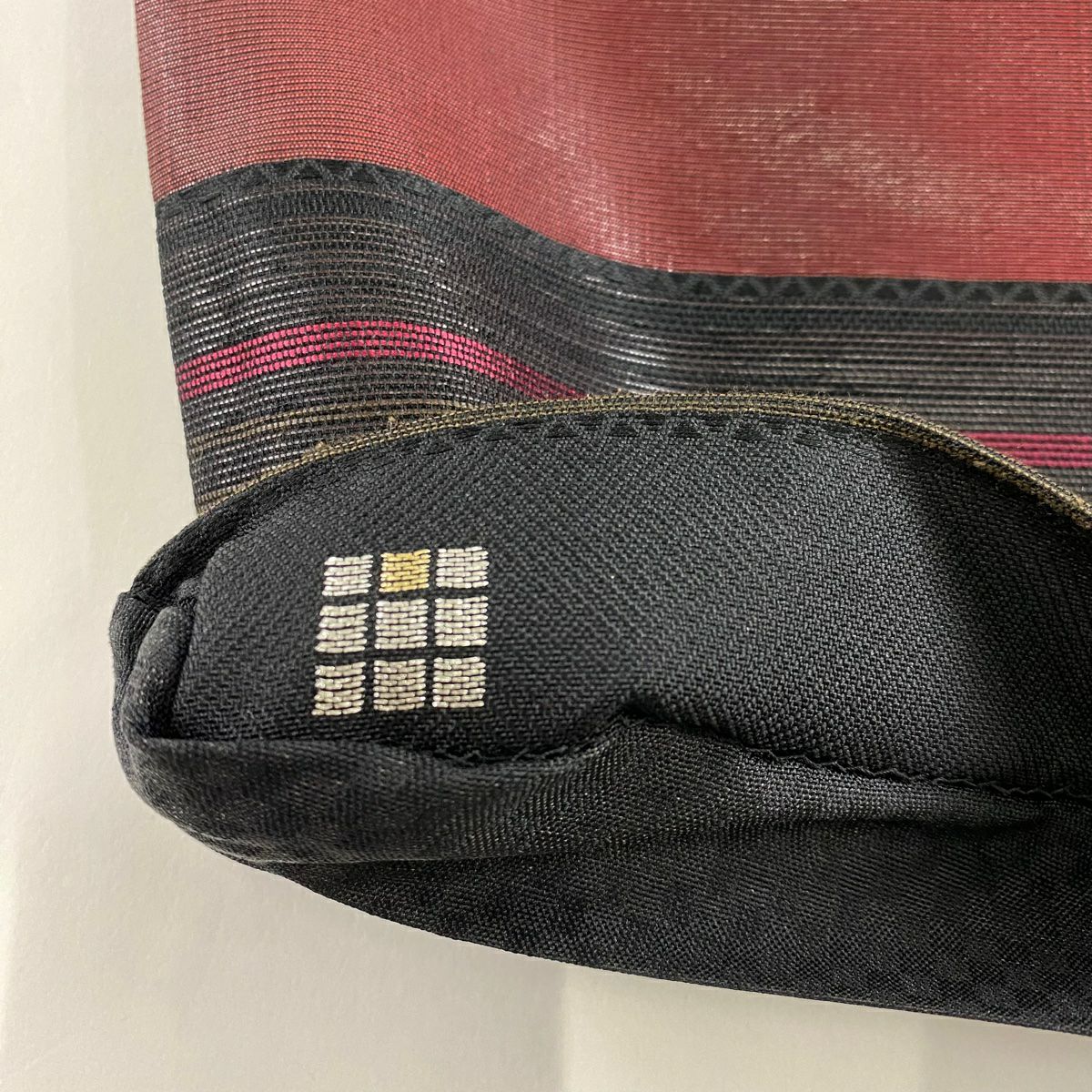 【美品】 袋帶 逸品級 洛陽織物 有落款 變化市松樹 紋理 彩色金金箔 深紅色 六通 純蠶絲