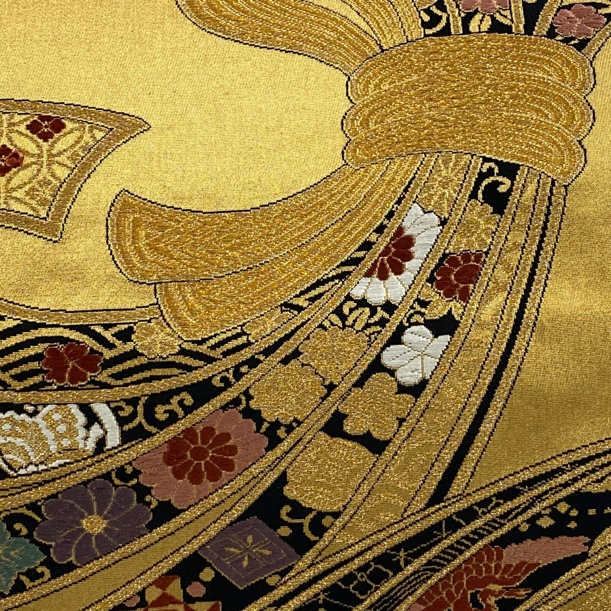 【美品】 袋帶 秀品級 束捲熨斗紋 菊花唐草紋 金絲 金金箔 金 六通 純蠶絲