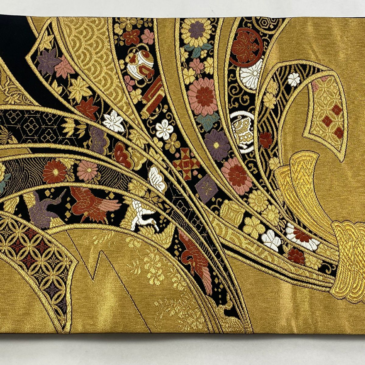 【美品】 袋帶 秀品級 束捲熨斗紋 菊花唐草紋 金絲 金金箔 金 六通 純蠶絲