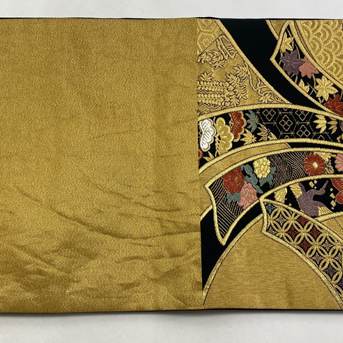 【美品】 袋帶 秀品級 束捲熨斗紋 菊花唐草紋 金絲 金金箔 金 六通 純蠶絲