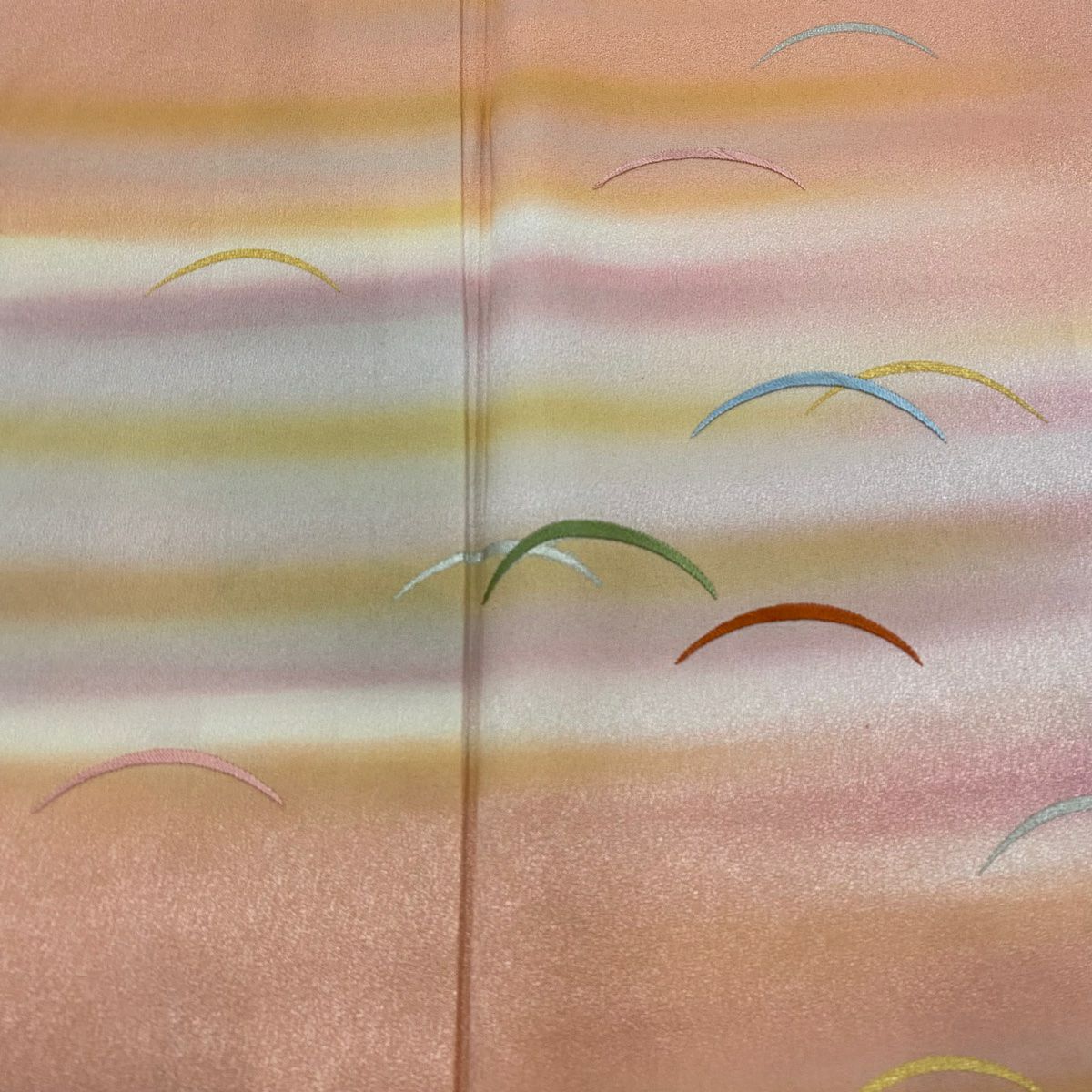 【美品】 付下 身長162.5cm 袖長65.5cm M 雙層 芝霞 刺繡 金銀彩 鮭粉色 純蠶絲 秀品級 一つ紋