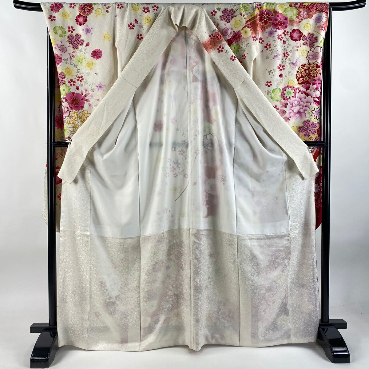 振袖禮服 身長168.5cm 袖長67.5cm L 雙層 牡丹 蝶 金銀彩 刺繡 奶油色 純蠶絲 逸品級