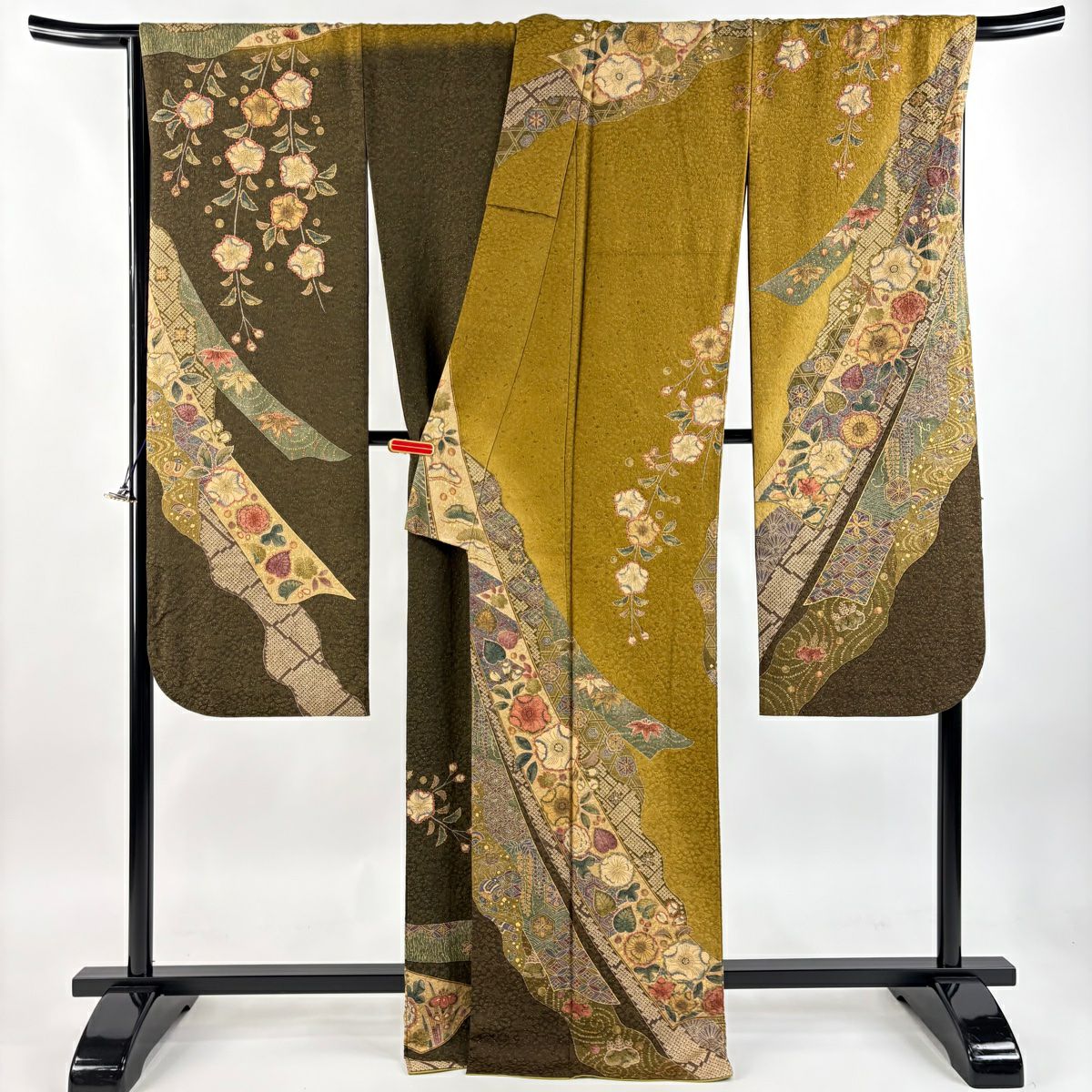 【美品】振袖禮服 身長168cm 袖長70cm L 雙層 草花紋紋 寶盡くし 金通し 金銀彩 山吹茶 純蠶絲 逸品級