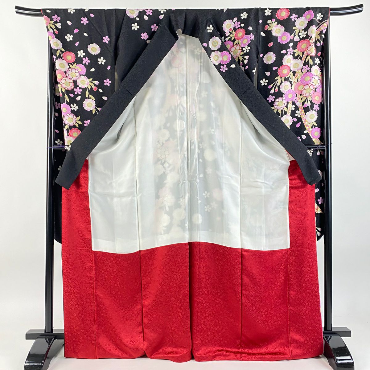 【美品】振袖禮服 身長172.5cm 袖長69.5cm L 雙層 草花紋紋 手毬 銀通し 漸層 黑 純蠶絲 逸品級