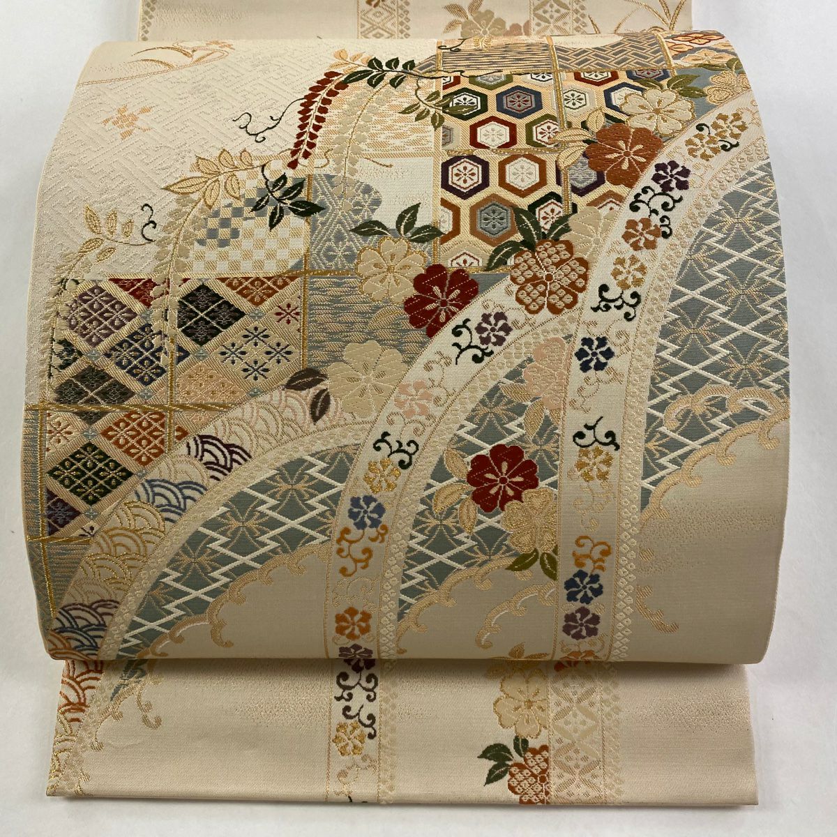【美品】 袋帶 秀品級 櫻花 有職紋樣 金金箔 金絲 米色 六通 純蠶絲
